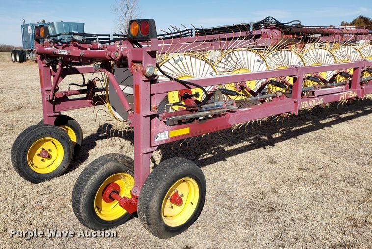 image for item DF7380 New Holland HT154 hay rake