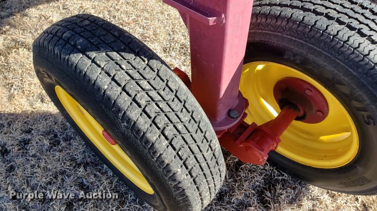 image for item DF7380 New Holland HT154 hay rake