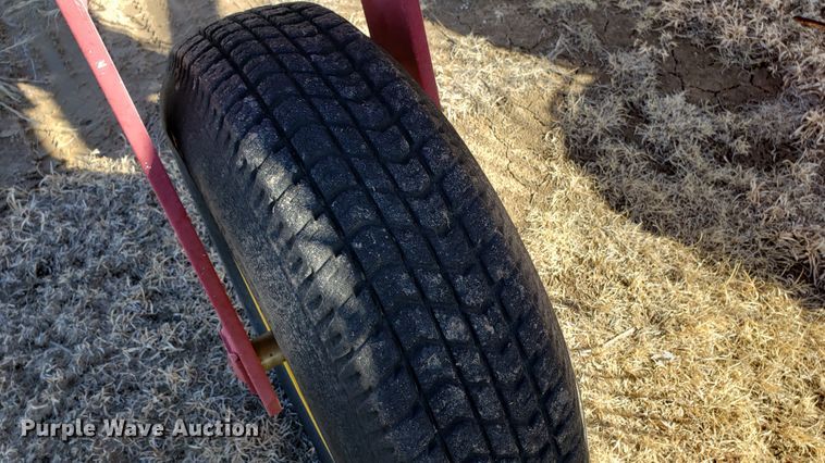 image for item DF7380 New Holland HT154 hay rake