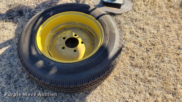 image for item DF7380 New Holland HT154 hay rake