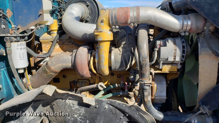 image for item DF7381 1989 International 9300 Eagle semi truck