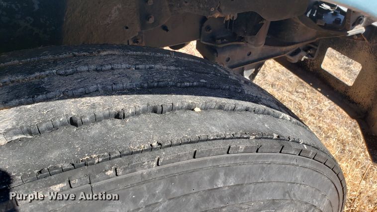 image for item DF7381 1989 International 9300 Eagle semi truck