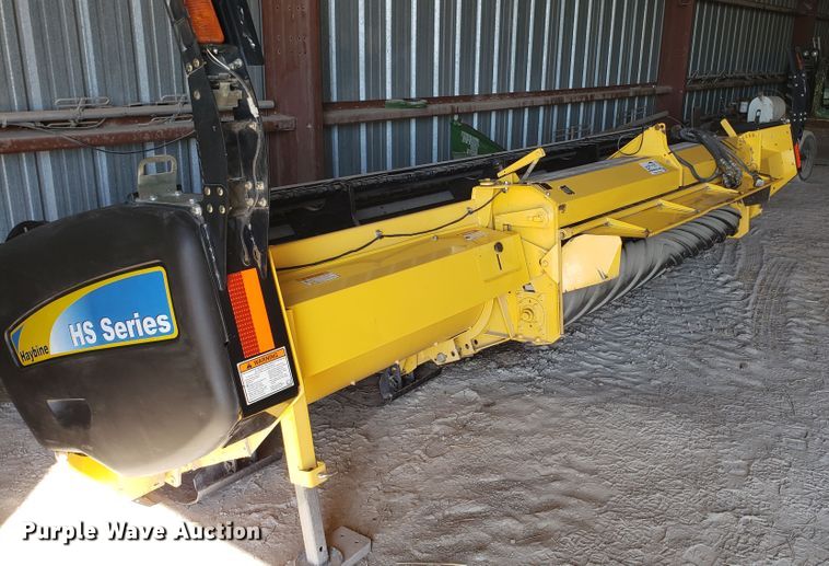 image for item DF7382 2011 New Holland 18HS Haybine double sickle windrower head