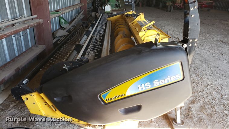 image for item DF7382 2011 New Holland 18HS Haybine double sickle windrower head