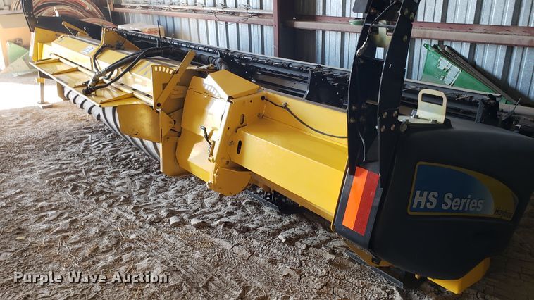 image for item DF7382 2011 New Holland 18HS Haybine double sickle windrower head