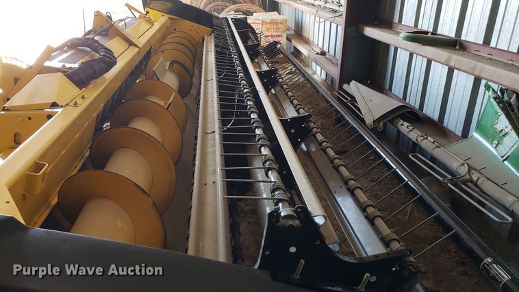 image for item DF7382 2011 New Holland 18HS Haybine double sickle windrower head