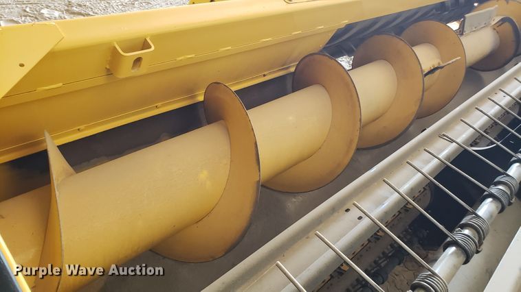 image for item DF7382 2011 New Holland 18HS Haybine double sickle windrower head