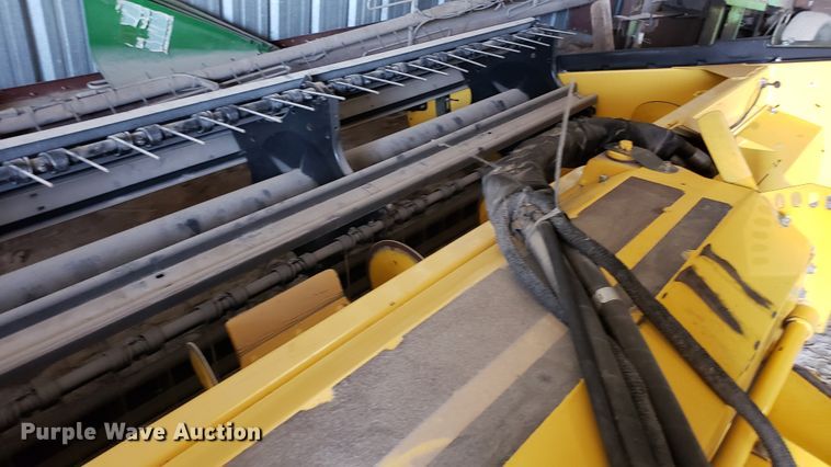 image for item DF7382 2011 New Holland 18HS Haybine double sickle windrower head