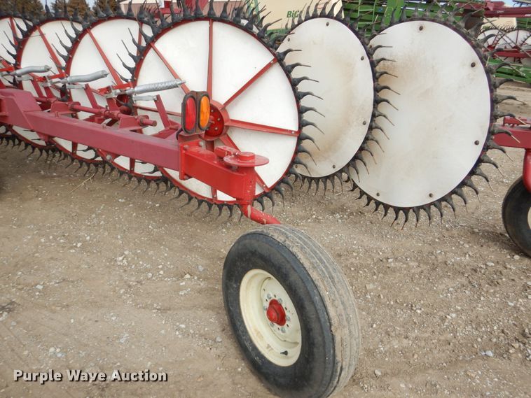 image for item DF7386 Rowse Ultimate V hay rake