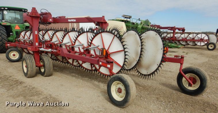 image for item DF7387 Rowse Ultimate V hay rake