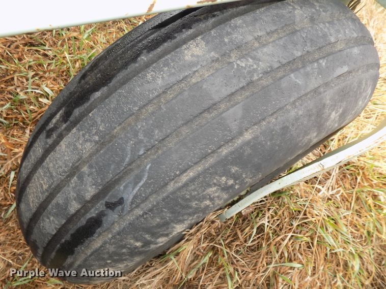 image for item DG2557 John Deere 7300 planter