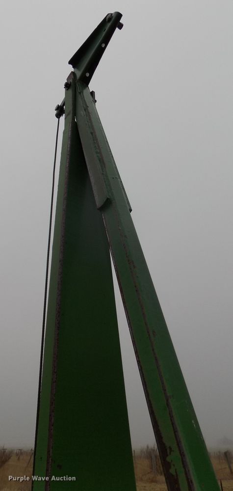 image for item DG2557 John Deere 7300 planter