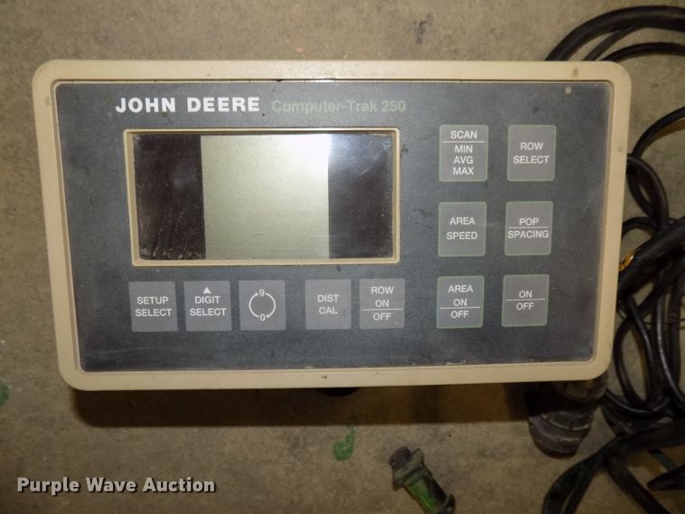 image for item DG2557 John Deere 7300 planter