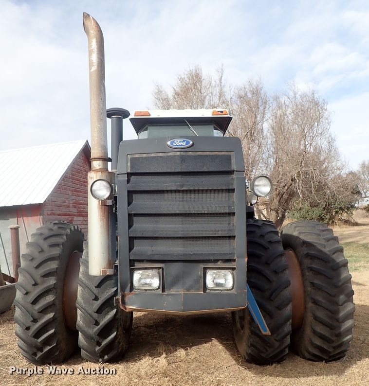 image for item DG3000 1991 Ford 846 Versatile 4WD tractor