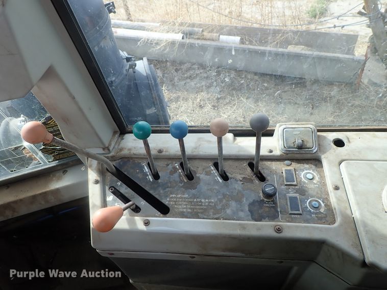 image for item DG3000 1991 Ford 846 Versatile 4WD tractor