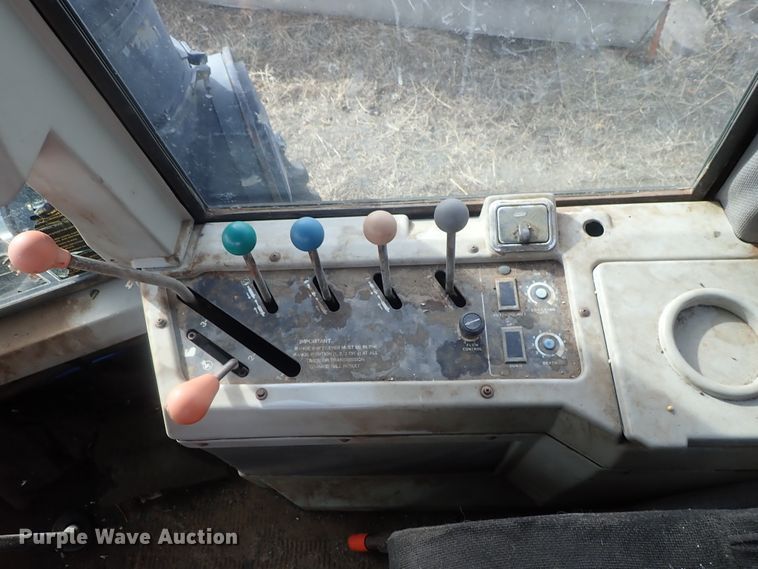 image for item DG3000 1991 Ford 846 Versatile 4WD tractor