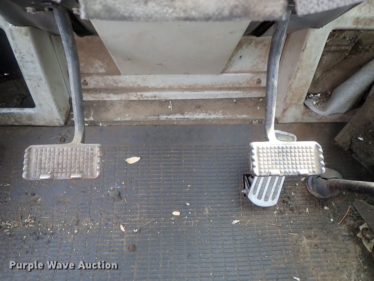 image for item DG3000 1991 Ford 846 Versatile 4WD tractor