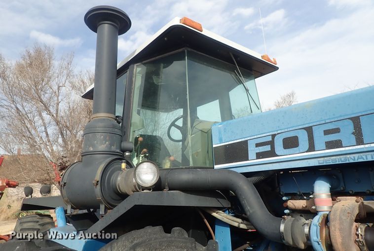 image for item DG3000 1991 Ford 846 Versatile 4WD tractor