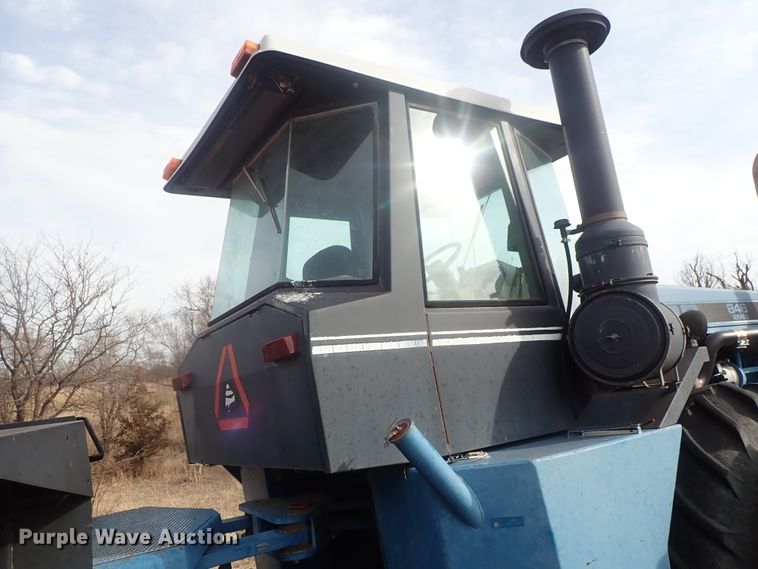 image for item DG3000 1991 Ford 846 Versatile 4WD tractor