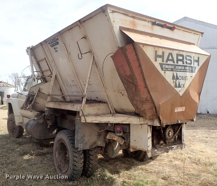 image for item DG3004 1974 Ford F600 feed mixer truck