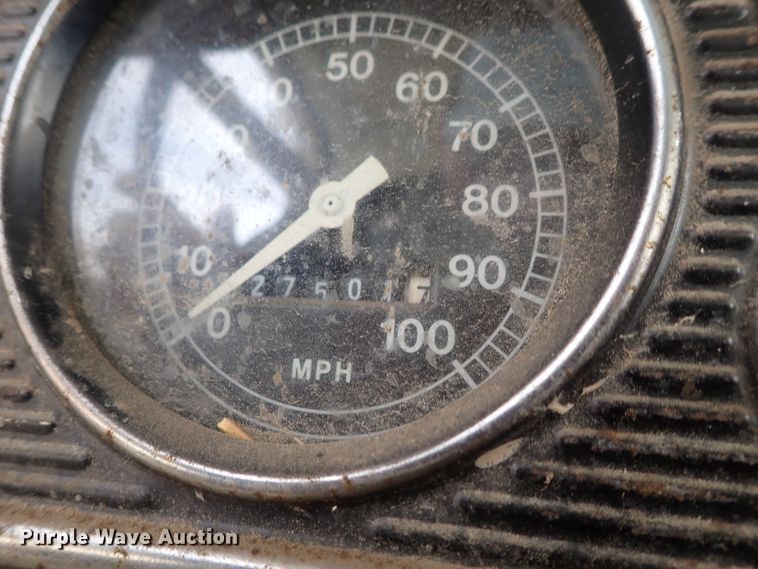 image for item DG3004 1974 Ford F600 feed mixer truck