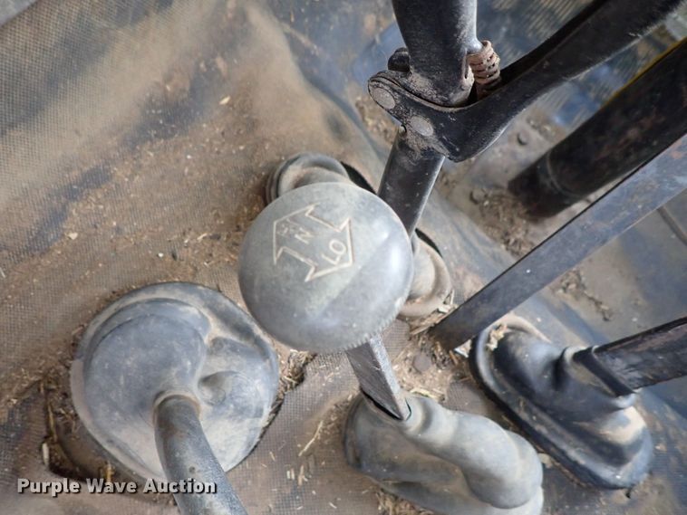 image for item DG3004 1974 Ford F600 feed mixer truck