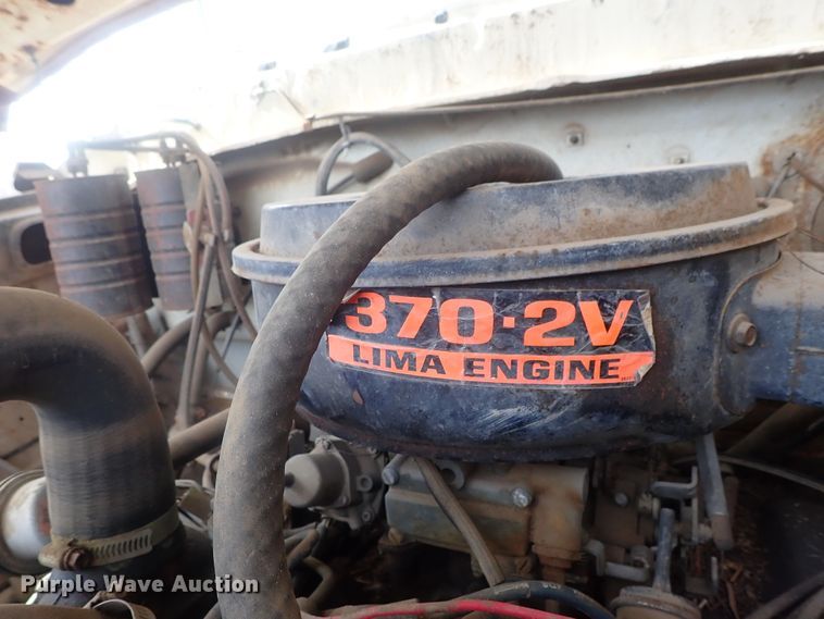 image for item DG3004 1974 Ford F600 feed mixer truck