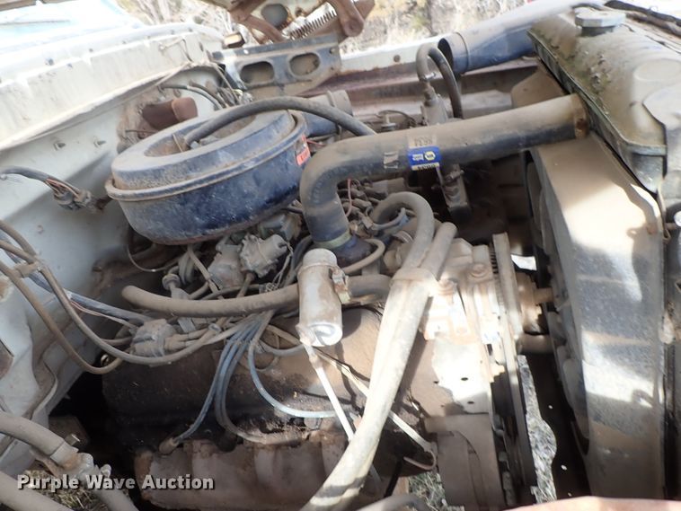 image for item DG3004 1974 Ford F600 feed mixer truck