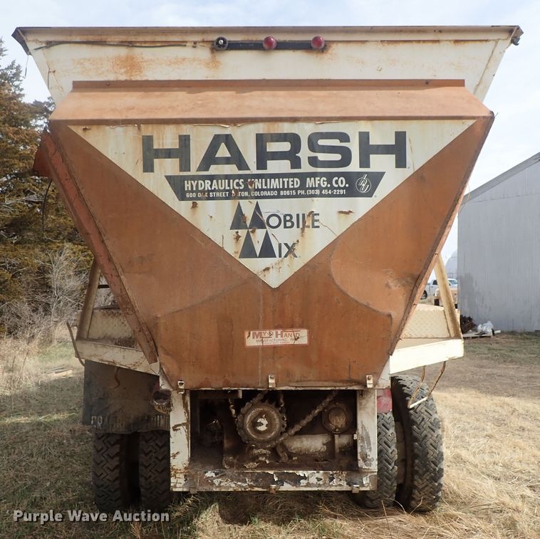 image for item DG3004 1974 Ford F600 feed mixer truck