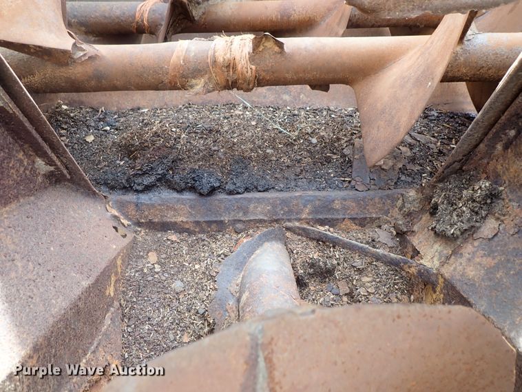 image for item DG3004 1974 Ford F600 feed mixer truck