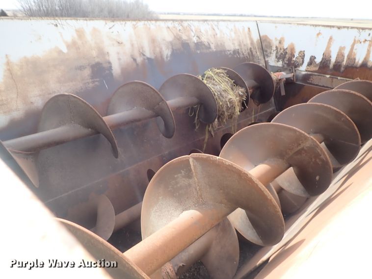 image for item DG3004 1974 Ford F600 feed mixer truck