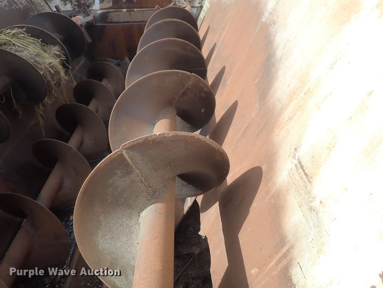 image for item DG3004 1974 Ford F600 feed mixer truck