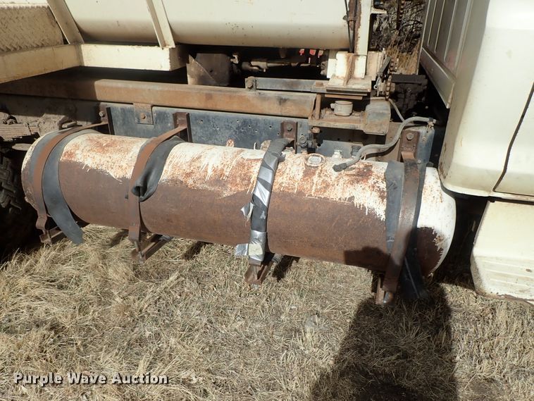 image for item DG3004 1974 Ford F600 feed mixer truck