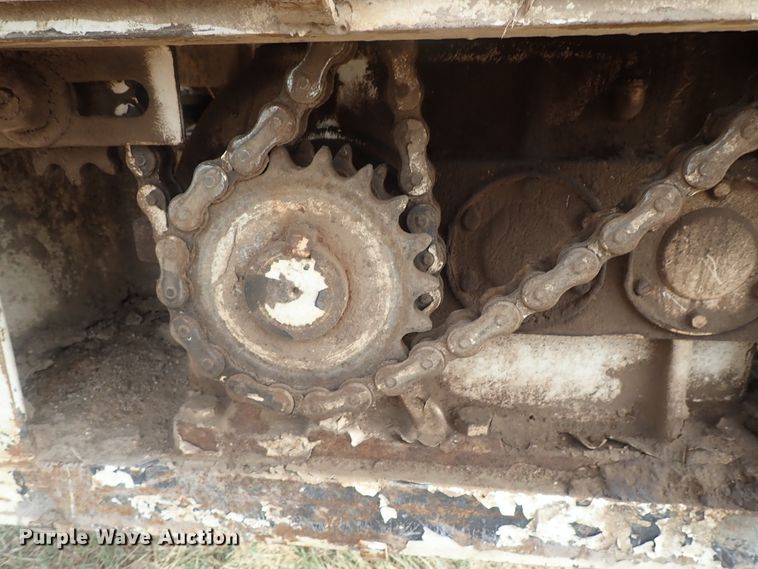 image for item DG3004 1974 Ford F600 feed mixer truck