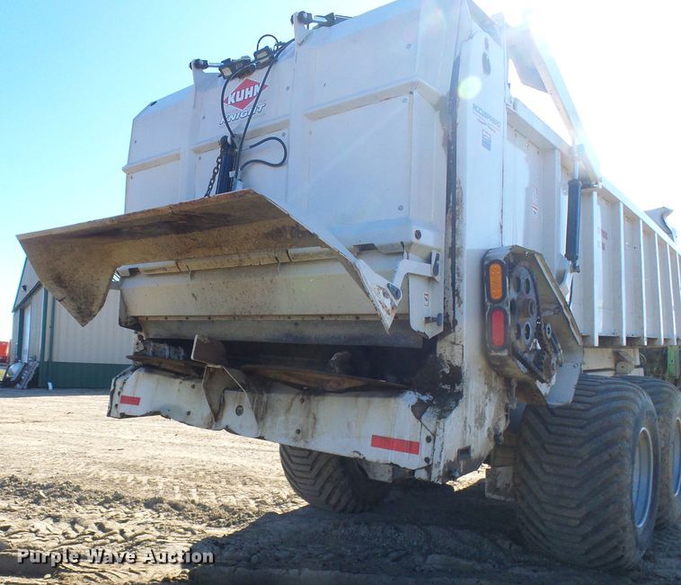 image for item DG5575 Kuhn Knight Prospread PSC181 manure spreader