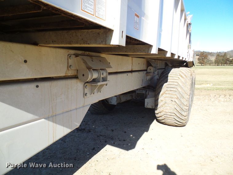 image for item DG5575 Kuhn Knight Prospread PSC181 manure spreader