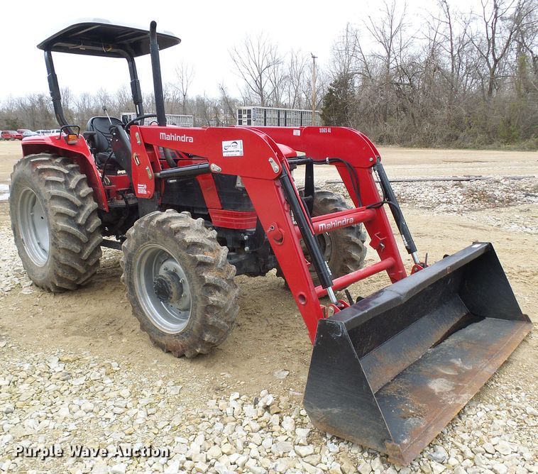 image for item DG5577 Mahindra 5570 HFWD tractor