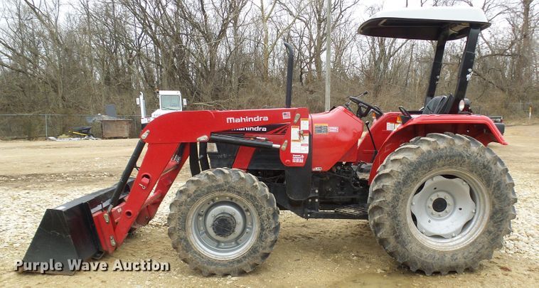 image for item DG5577 Mahindra 5570 HFWD tractor