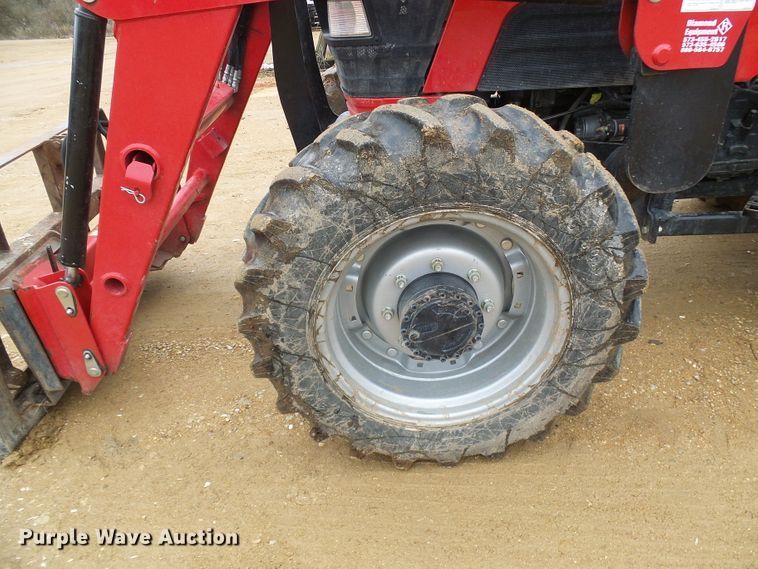 image for item DG5577 Mahindra 5570 HFWD tractor
