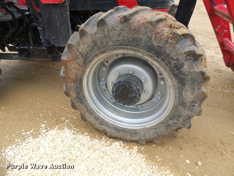 image for item DG5577 Mahindra 5570 HFWD tractor