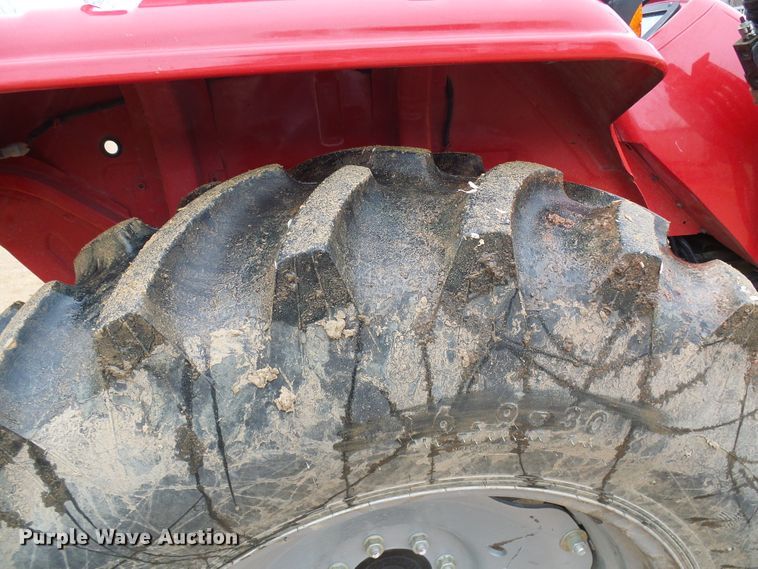 image for item DG5577 Mahindra 5570 HFWD tractor