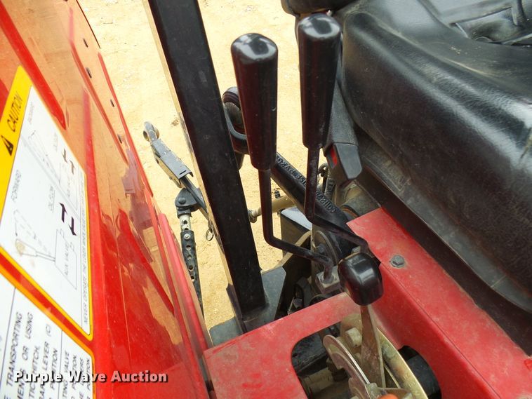 image for item DG5577 Mahindra 5570 HFWD tractor