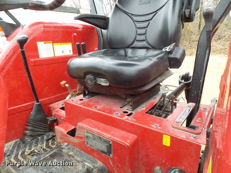 image for item DG5577 Mahindra 5570 HFWD tractor