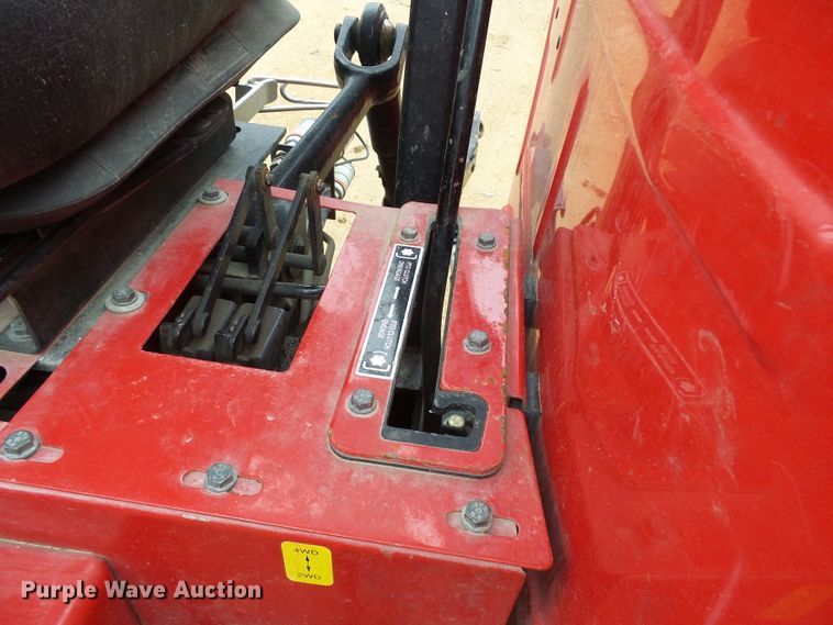 image for item DG5577 Mahindra 5570 HFWD tractor