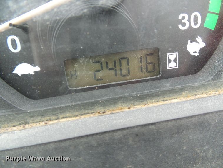 image for item DG5577 Mahindra 5570 HFWD tractor