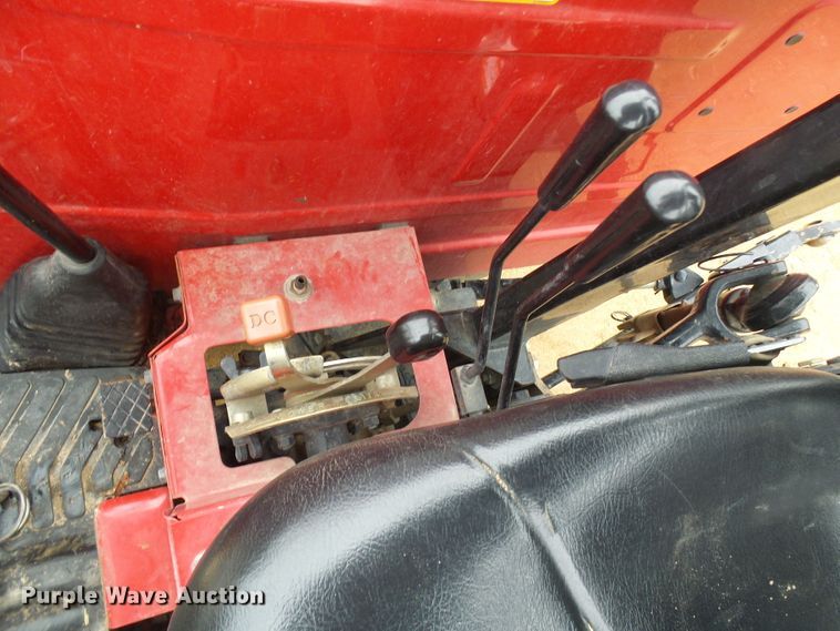 image for item DG5577 Mahindra 5570 HFWD tractor