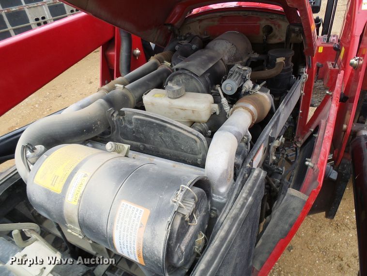 image for item DG5577 Mahindra 5570 HFWD tractor