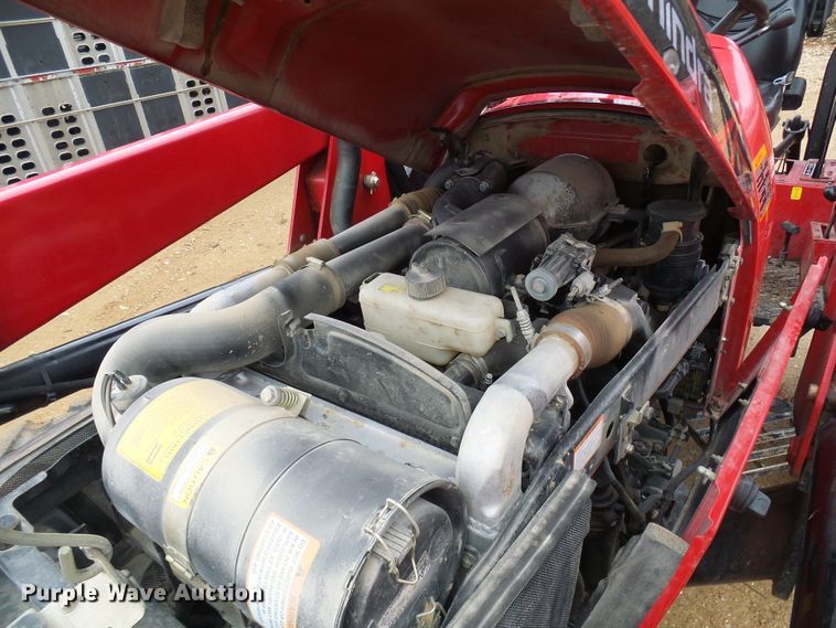 image for item DG5577 Mahindra 5570 HFWD tractor