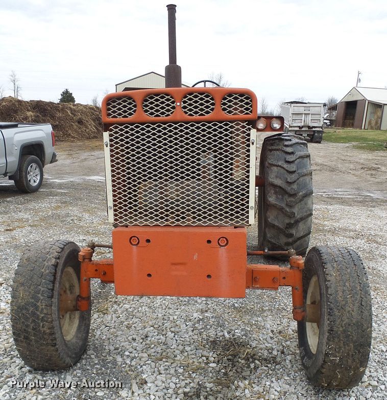 image for item DG5591 Allis Chalmers 180 tractor