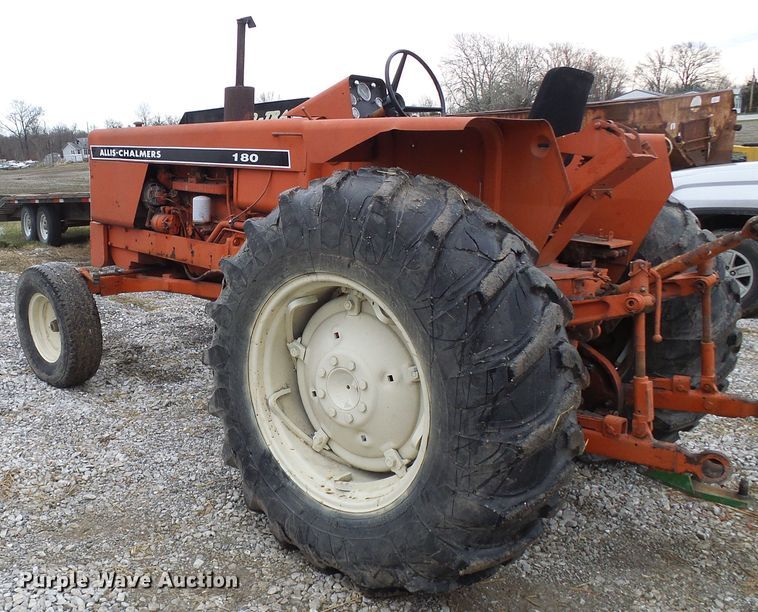 image for item DG5591 Allis Chalmers 180 tractor
